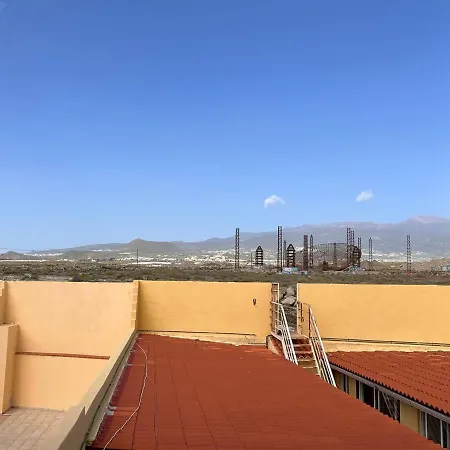 Integral Surf Yoga Pensión 3*