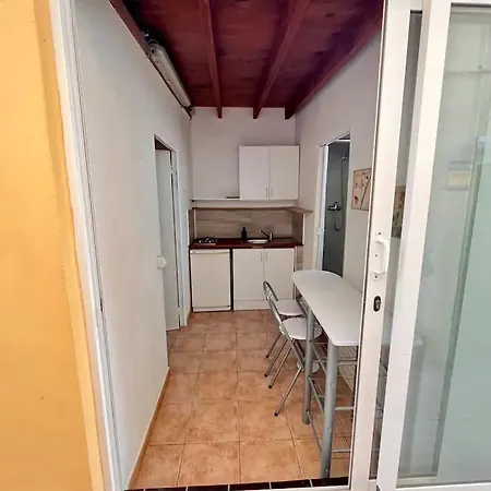 Integral Surf Yoga Guest house *