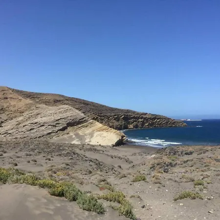 Integral Surf Yoga El Medano (Tenerife)